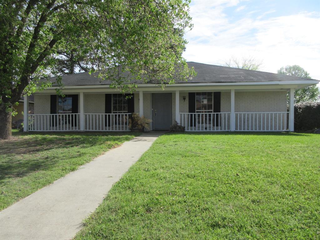 Nice 4 bedroom and 3 full bathroom home with large living room with brick fireplace. Good size kitchen with eat in kitchen area. Has an additional room that could be used as an office. Has a 2 car carport cover for parking. AGENTS: see agent remarks on submitting an offer & showing.