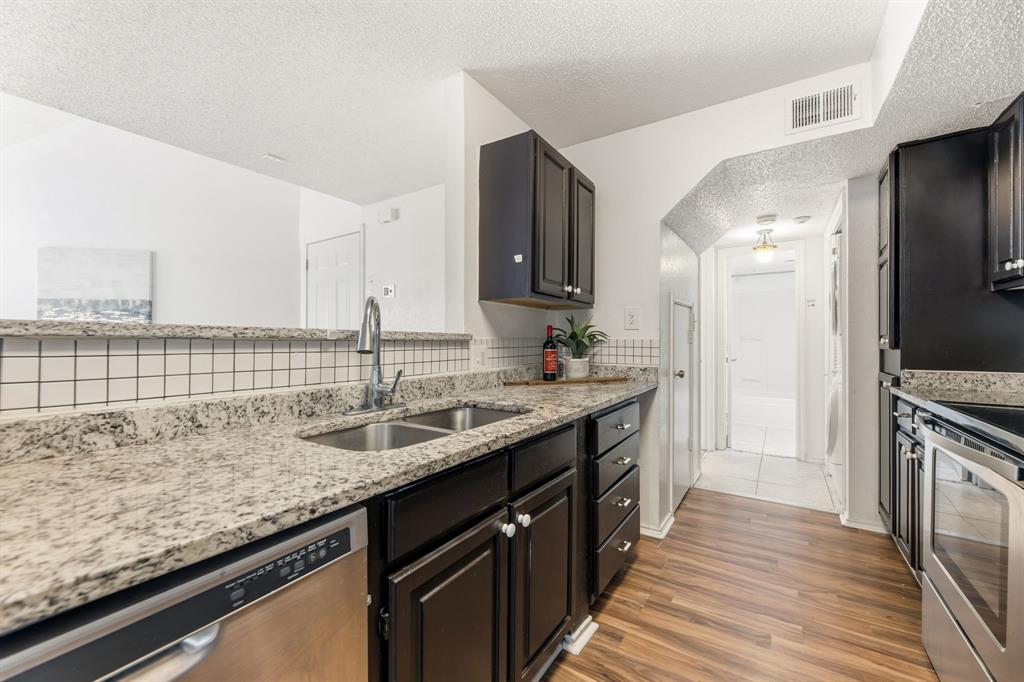 Arlington Oaks Condo - Residential