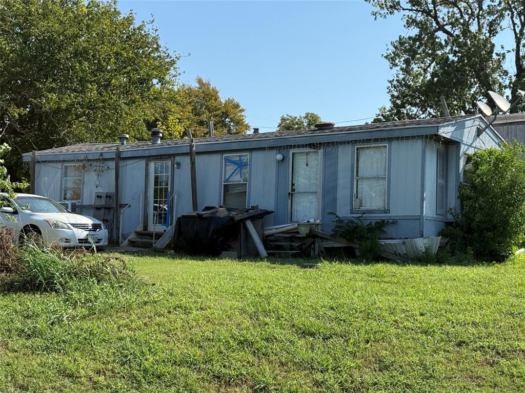 NEW LOWER PRICE! Walking distance to Lake Lavon. Perfect starter property one block from the lake. Located in the established Lake Lavon Community of Shamrock Park. Ready for your vision. 1 bedroom 1 bath home in need of remodeling on nearly a quarter acre. Priced to sell quickly. Don't miss it. Buyer and buyers agent to verify all relevant information. No guaranty expressed herein.