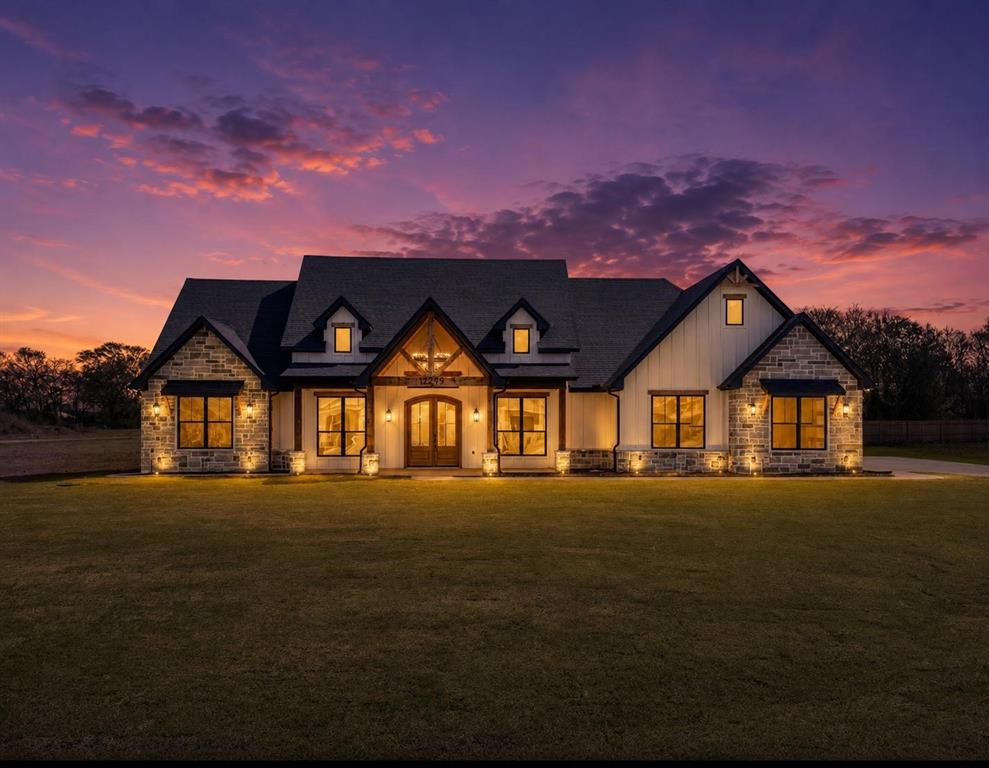 Welcome to this stunning 2,685 sqfthome in Bullard ISD, featuring 4 bedrooms, a dedicated office, 2.5 baths, and a desirable 3-car garage. Designed with bothcomfort and style in mind, this home offers high ceilings, an open-concept layout, and modern finishes throughout. Thespacious kitchen is the heart of the home with quartz countertops, a large island perfect for entertaining, modern appliances,and abundant cabinet space, all opening to the bright living and dining areas. The primary suite provides a relaxing retreatwith a spa-inspired bath featuring a soaking tub, walk-in shower, and a large walk-in closet. Enjoy evenings on the coveredpatio overlooking a generous backyard, ideal for entertaining, relaxing, or creating your dream outdoor space. The home willalso include a newly installed fence, providing added privacy. Situated in a quiet Bullard neighborhood with easy access toTyler shopping, restaurants, and medical centers, this home offers the perfect blend of peaceful living and convenience.