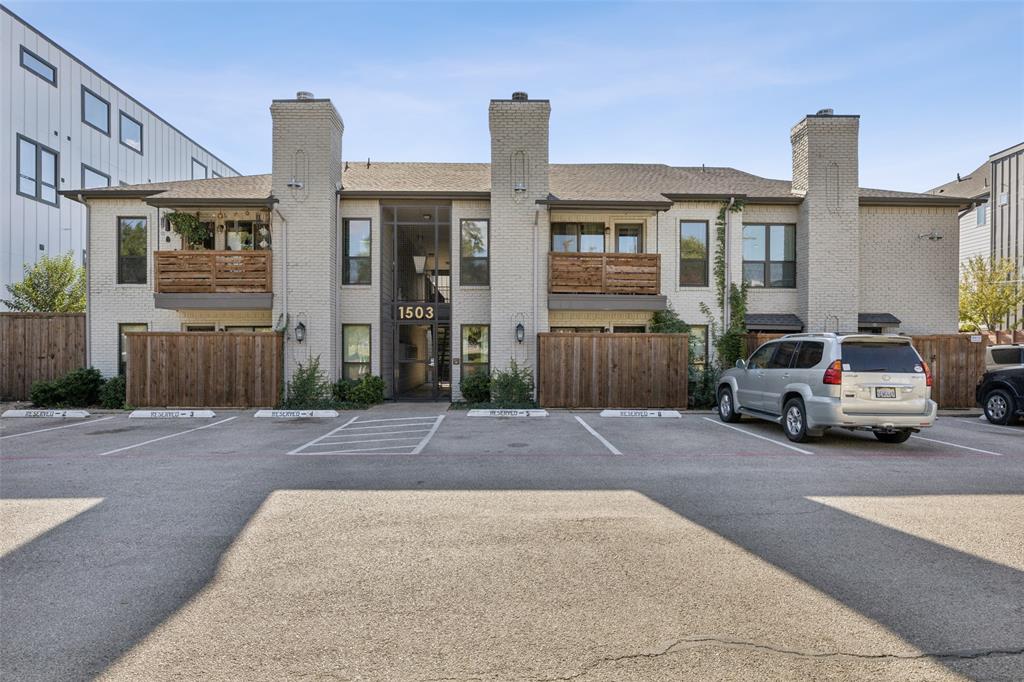 Munger Place Condo - Residential