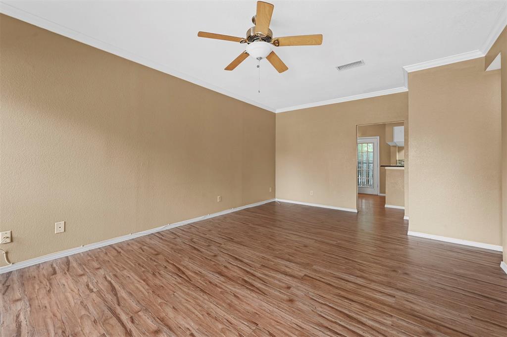 Preston on the Lake Condos - Residential Lease