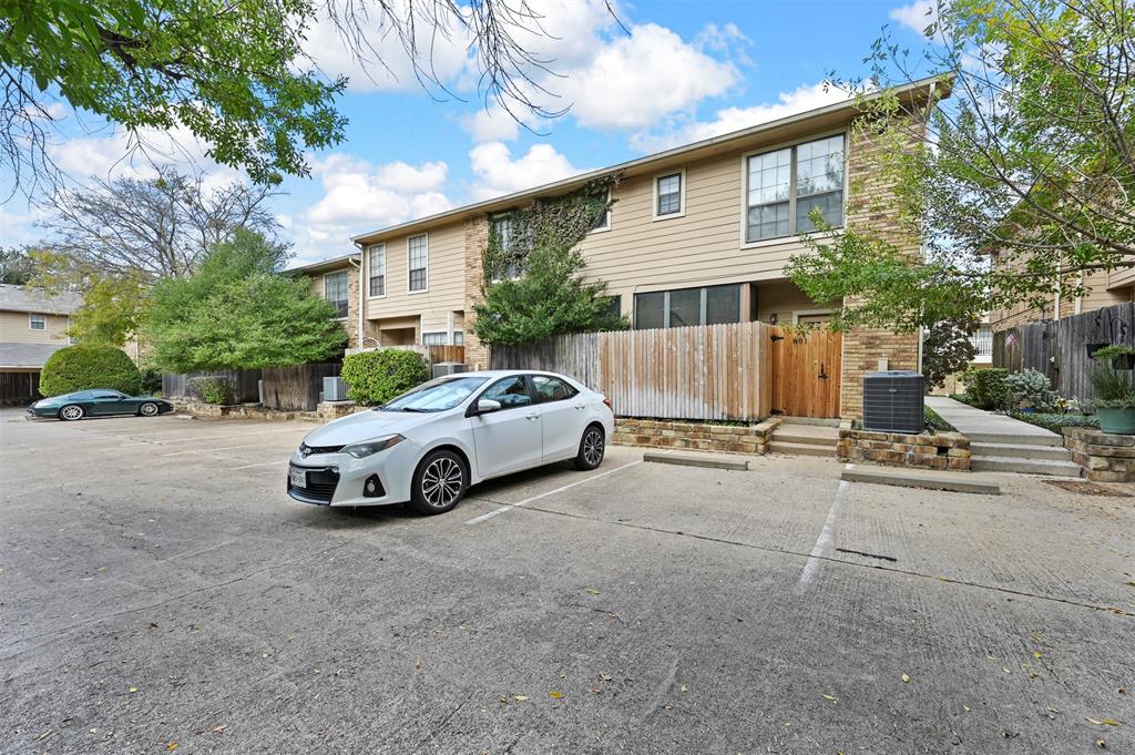 Preston on the Lake Condos - Residential Lease