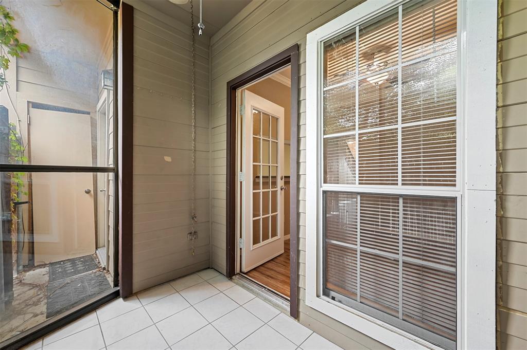 Preston on the Lake Condos - Residential Lease