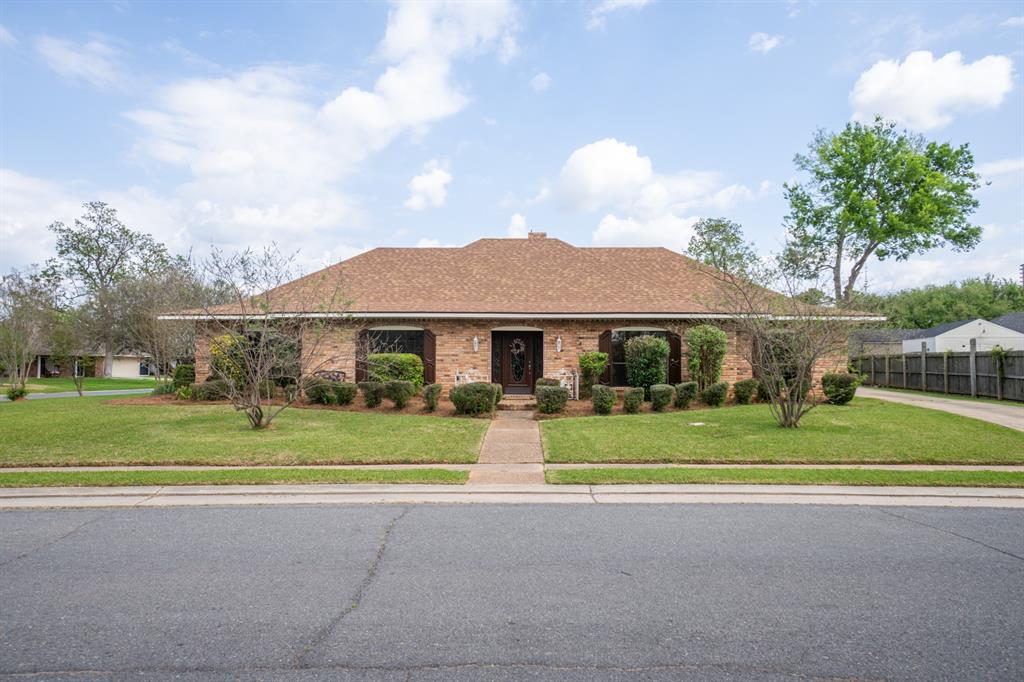 Imagine having just shy of 4,000 square feet in one of Bossier City's most established neighborhoods to call HOME! Classic architecture and mature trees make up the highly-sought-after community of Greenacres Place, which is nestled conveniently close to North and South Bossier amenities, as well as most of the greater Shreveport area. The 4th bedroom was used for several years as a mother-in-law suite, as it has its own bathroom, exterior entrance and even a separate driveway. It should also be noted that the layout of the attached bathroom and walk-in shower were built with accessibility in mind. The primary suite is a true retreat that boasts an over-sized cedar closet, with two additional walk-in closets in the fabulous ensuite bathroom. Both the primary and guest bathrooms have dual vanities, separate lavatories, and more storage than you could possibly need. The kitchen is a home chef's dream with ample space for eat-in dining, on top of the classic formal dining with sprawling light and tray ceilings. Let's not forget to mention the wet bar off the den, as well as the hidden office space off of the kitchen. If it's living space, storage, updates, and functionality you're looking for, I have a feeling you're going to find it all at 410 Highland Drive. It's difficult to appreciate all this home has to offer without experiencing it, so don't delay! Book your showing TODAY!