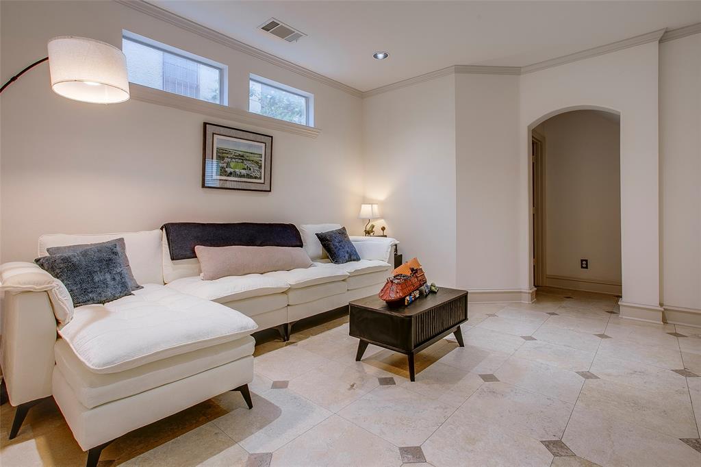 Palm Plaza - Residential