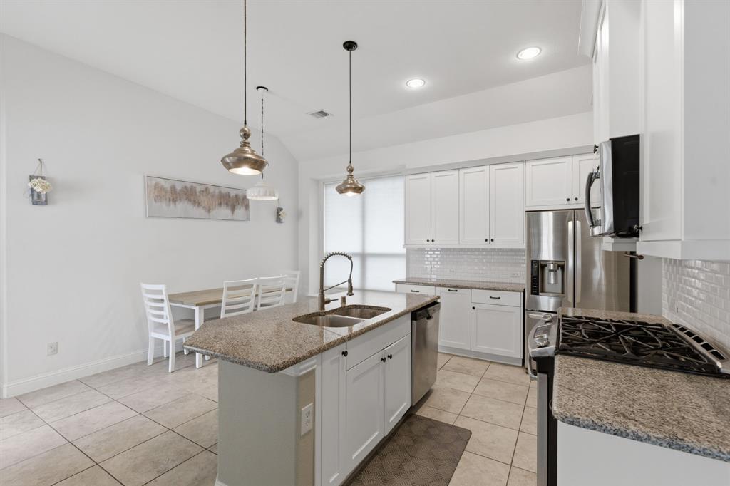 Azalea Village At Savannah Pha - Residential