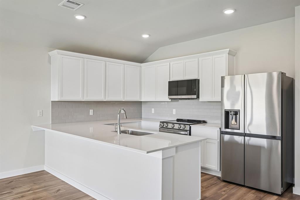 Middlefield Village - Residential