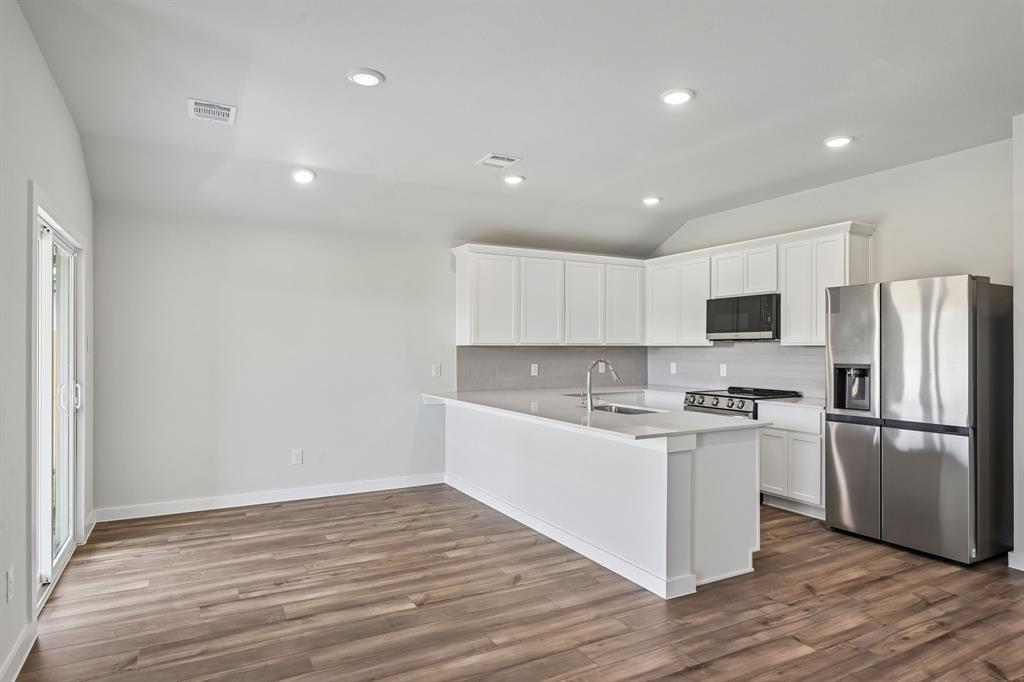 Middlefield Village - Residential