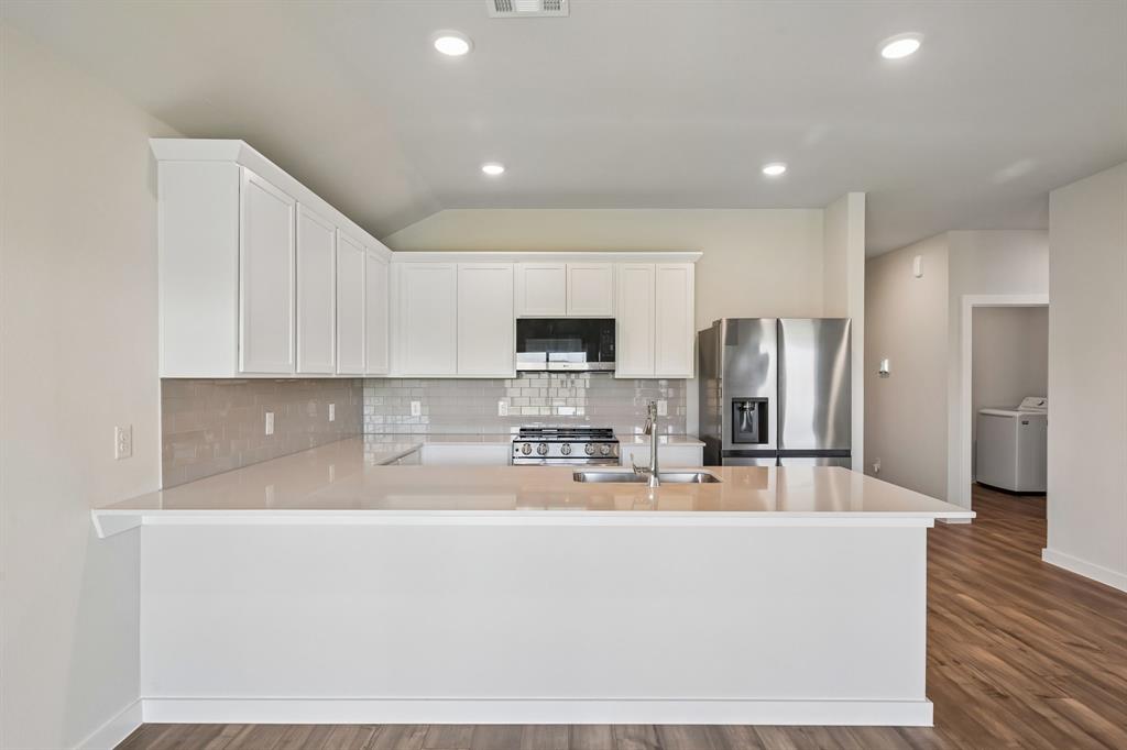 Middlefield Village - Residential