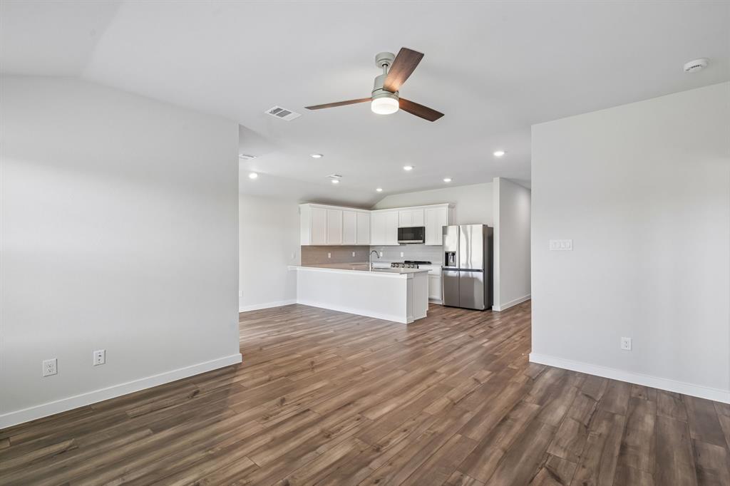 Middlefield Village - Residential