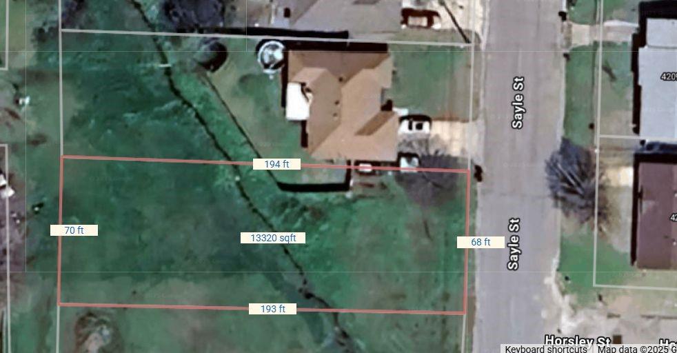 This residential lot is situated in the Obenchain Addition of Greenville, TX. Located within city limits, it offers convenient access to local amenities, schools, and parks. Ideal for building a custom home or investment property, with utilities available nearby and paved street access.