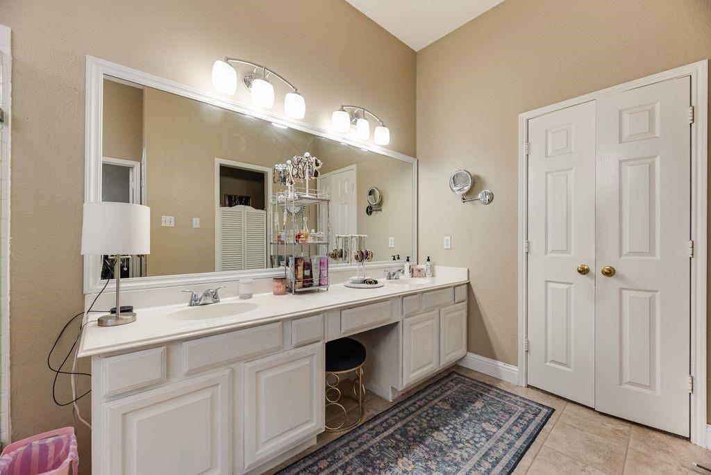 Shane Meadow Add - Residential