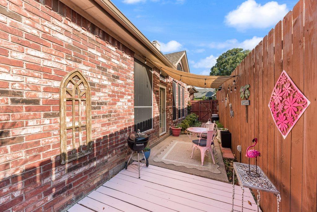 Shane Meadow Add - Residential