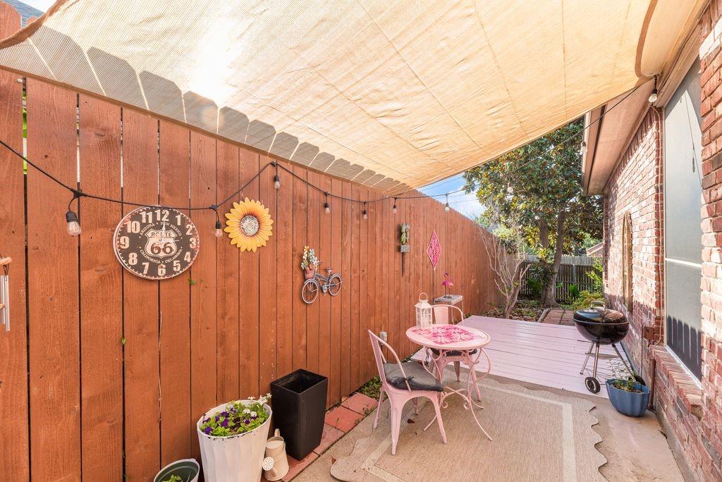 Shane Meadow Add - Residential