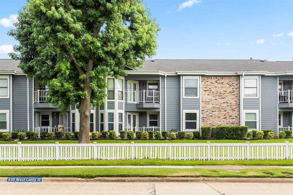Carriage Park Condos - Residential