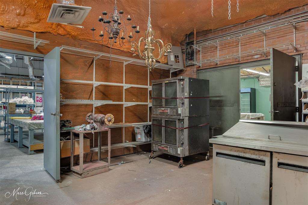 Thornhill Sub - Commercial Sale