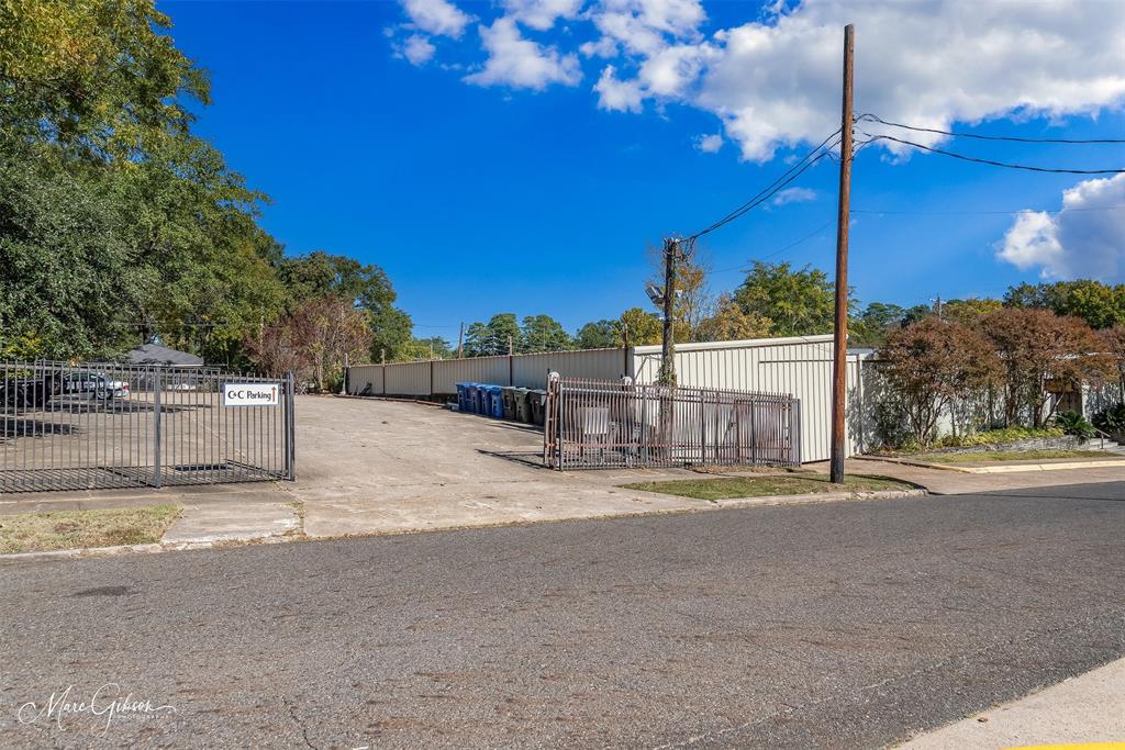 Thornhill Sub - Commercial Sale