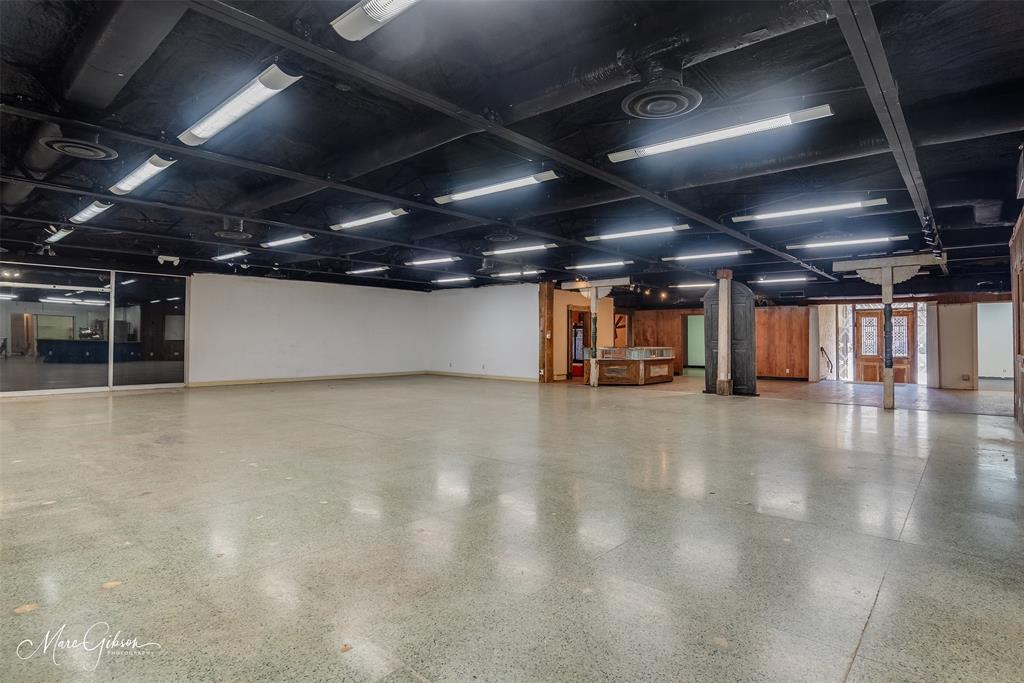 Thornhill Sub - Commercial Sale