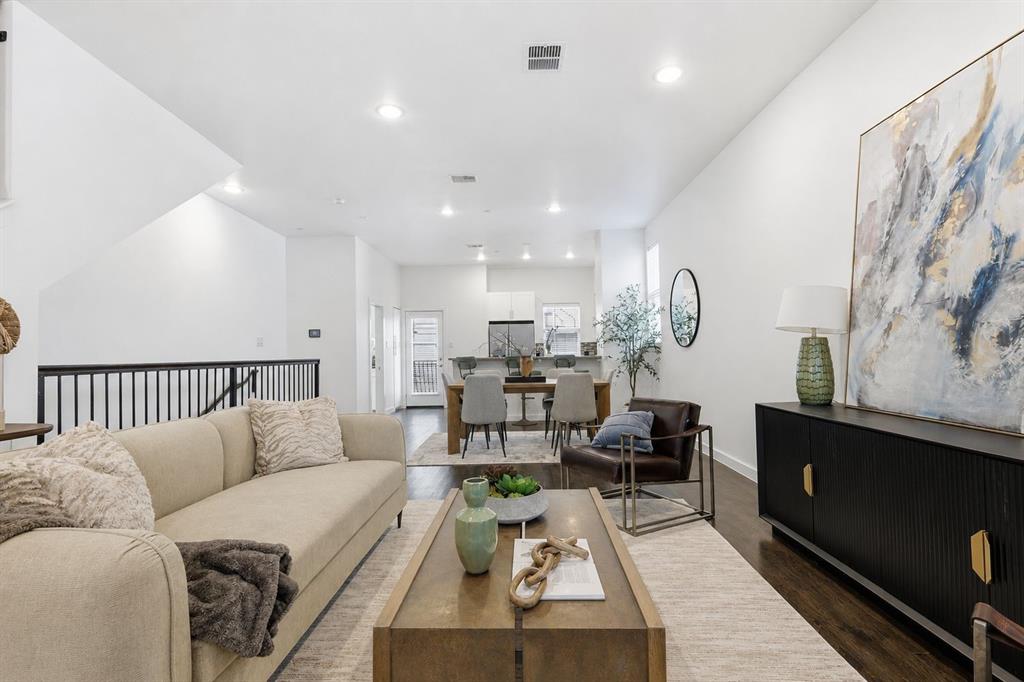 Ross Ave Brownstones - Residential