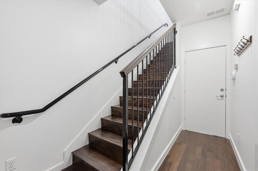 Ross Ave Brownstones - Residential