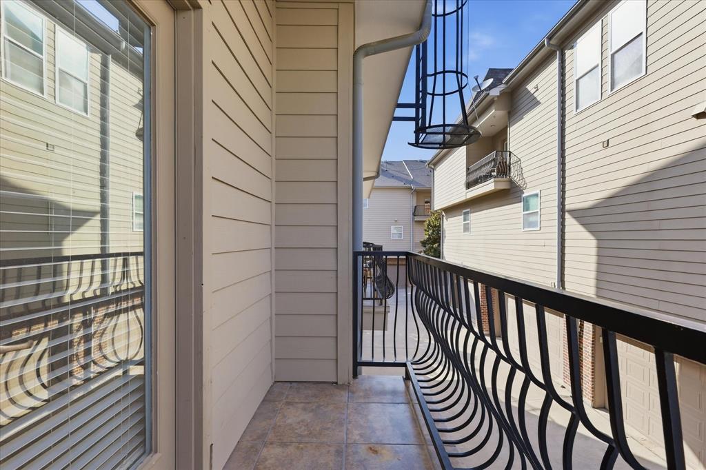 Ross Ave Brownstones - Residential