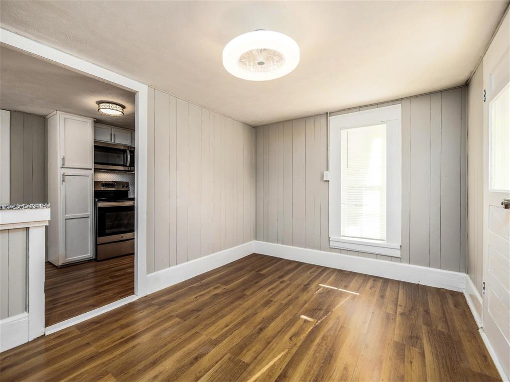 Welcome Home! This newly renovated 1 bedroom 1 bathroom home is a perfect place to call home.  It includes brand new countertops, stainless steel appliances, its own yard, and hardwood floors throughout.  Self tour this beautiful home through Rently today.
