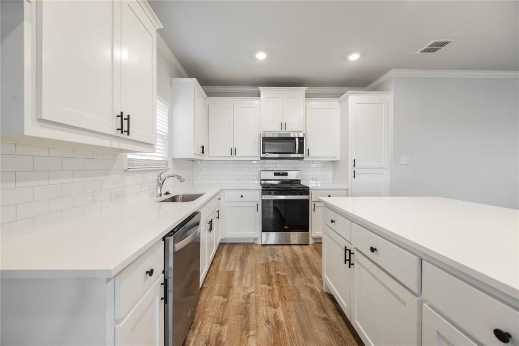 Lakepointe - Residential
