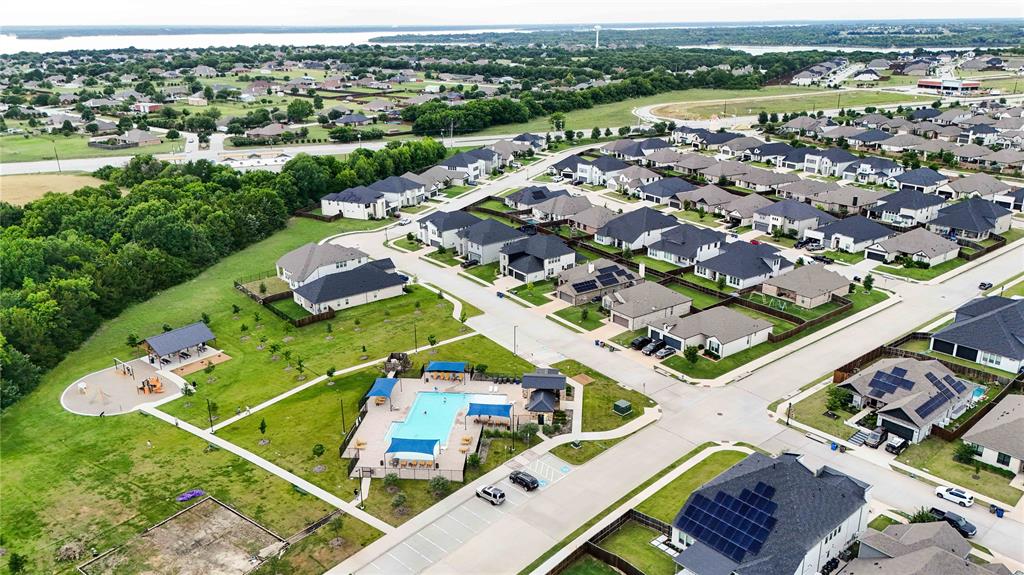 Lakepointe - Residential