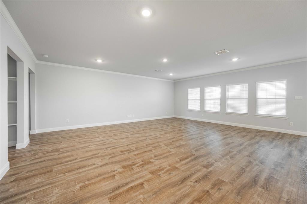 Lakepointe - Residential