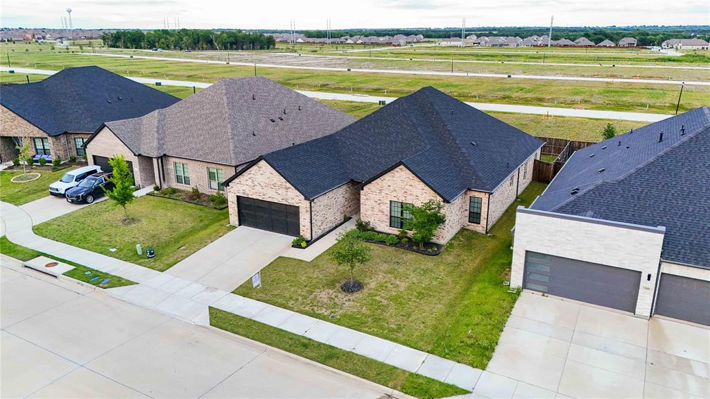 Lakepointe - Residential