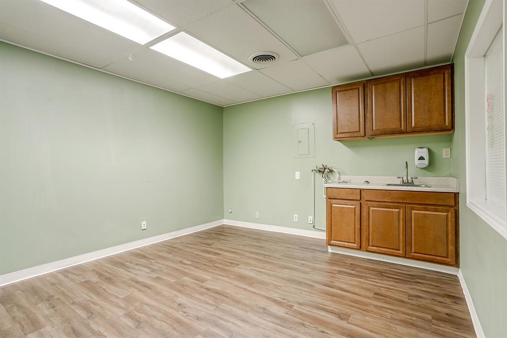 CARPENTER - Commercial Sale