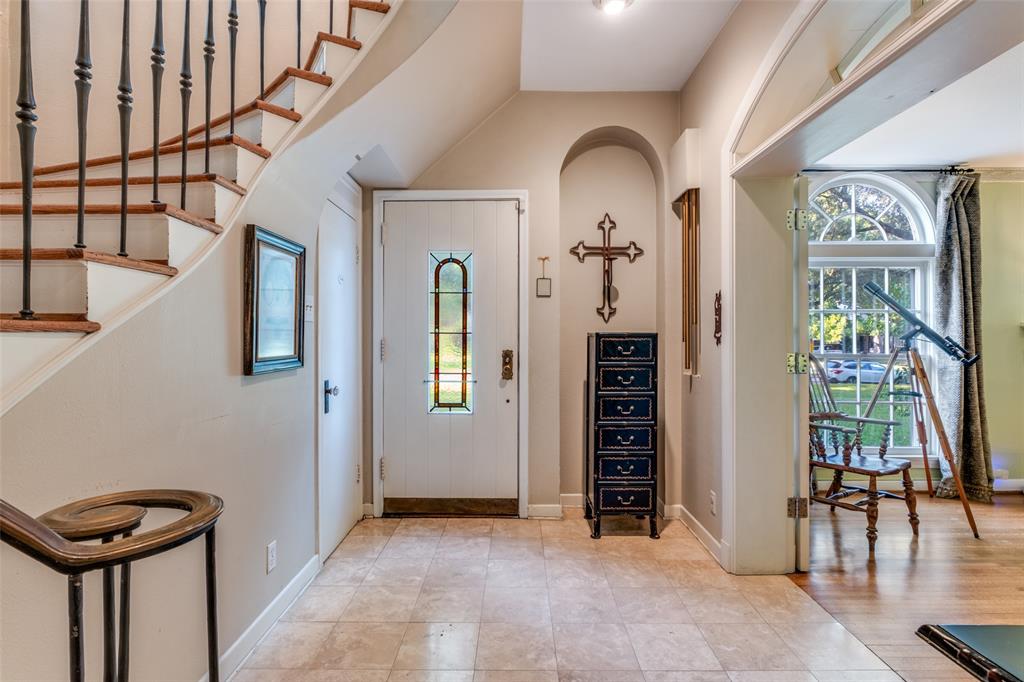 Country Club Estates - Residential