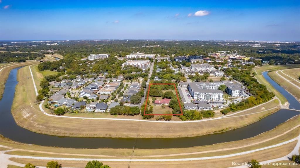 At last… the one you have been waiting to develop. This place is that rare opportunity that captures the essence of the perfect blend of Nature and City, bringing fulfillment and happiness in a place to call home. Simply the best of both worlds!
529 Athenia Dr., Fort Worth, Tex 76114-4309, in the River District, presents a rare 3.4-acre Urban Residential zoned property along the treasured West Fork Trinity River and scenic trails. Experience Nature at your back door. Go for a walk. Ride your bike. Hike the trails. You can even practice your fly fishing. Enjoy the variety of wildlife: birds, fox, turkey, and deer. After the day’s events, enjoy the stillness of the night.
Your front door, on the other hand, leads to a plethora, of options to explore. Heims BBQ, Salsa Limoncello, and Lettuce Cook to name a few all within walking distance. In less than five miles you can find yourself in downtown Fort Worth, the Cultural District, Will Rogers Coliseum, Dickies Arena, and your heart’s desire on culinary choices. Fort Worth Stockyards within 5.5 miles. Central Market, Roy Pope’s, and Natural Grocers within 5 miles. DFW Airport in29 miles. Nearest Buc-ees just 25 miles.
Proof of funds required. Questions, contact listing agent.
