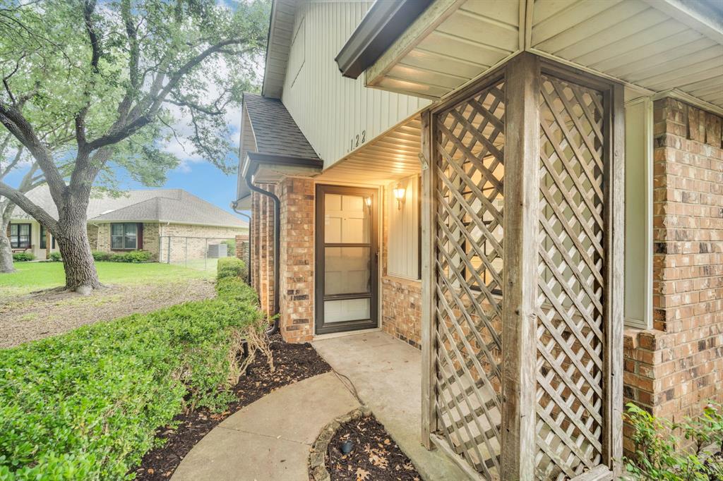 Squire Manor - Residential