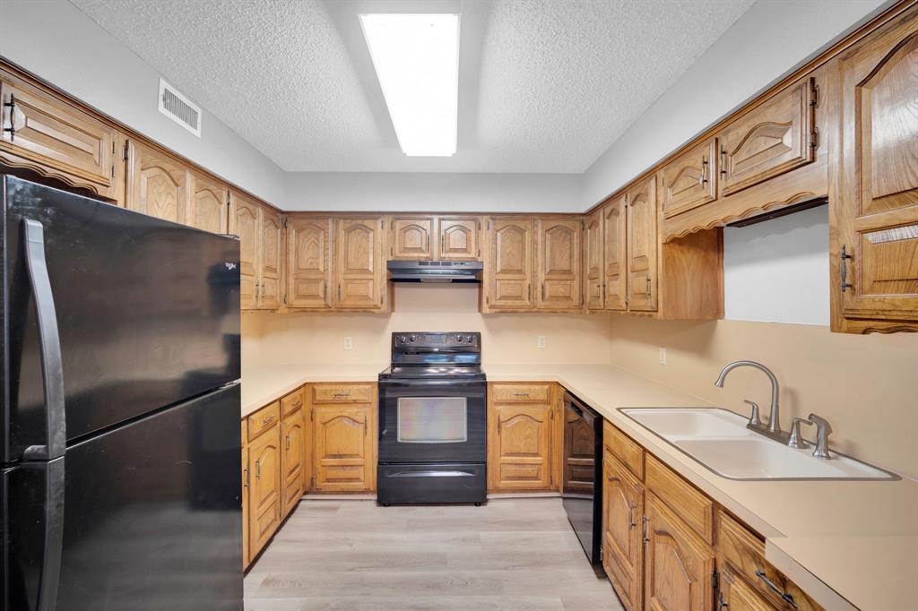 Squire Manor - Residential