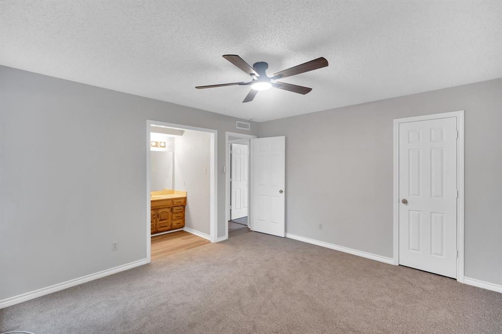 Squire Manor - Residential