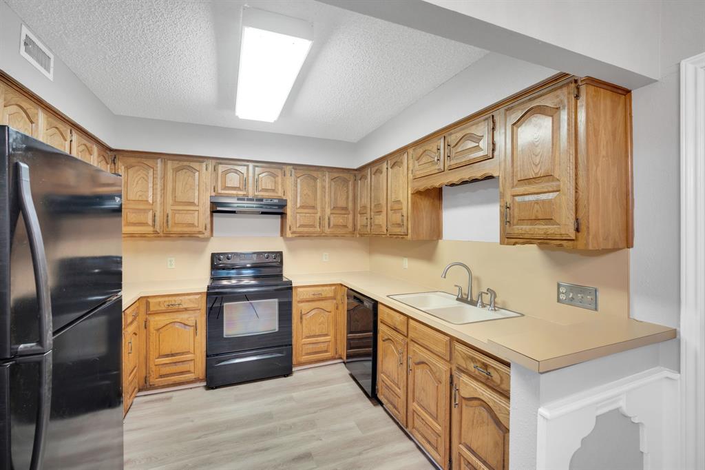 Squire Manor - Residential