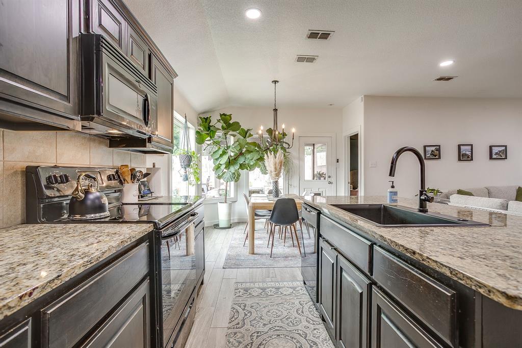 Golden Pond Estate - Residential