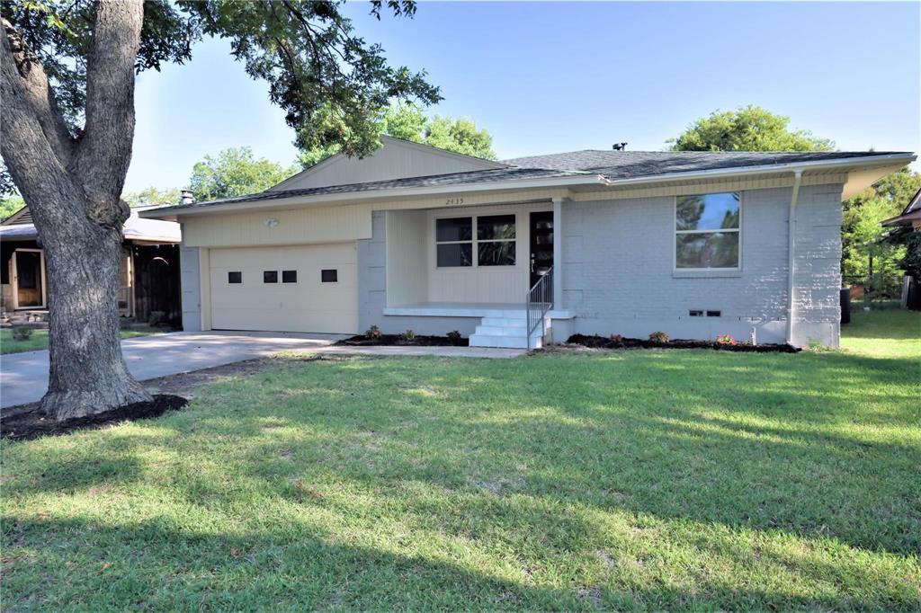 Must See!! Completely remodeled home with open concept layout and extensive upgrades throughout. New features include: stainless steel appliances, quartz countertops, electrical panel, plumbing and electrical fixtures, windows, interior texture, fully updated bathrooms, custom cabinetry, and much more.
This spacious home offers three bedrooms, two bathrooms, two living areas, and a rear large storage structure that can accommodate one or two vehicles—perfect for additional parking, a workshop, or extra storage.
Conveniently located near White Rock Lake and Park, with easy access to major highways and just a short drive from Downtown Dallas.
Don’t miss the opportunity to own this move-in-ready property with modern finishes in a desirable Dallas neighborhood!