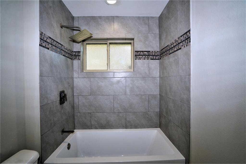 Cloverdale 05 - Residential