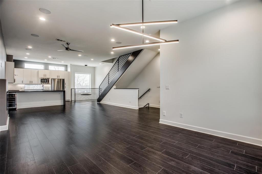 HICKORY VISTA TOWNHOMES - Residential Lease