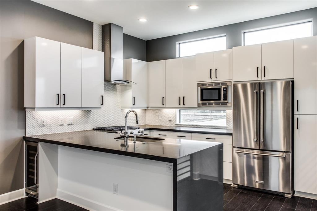 HICKORY VISTA TOWNHOMES - Residential Lease