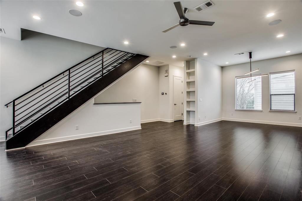 HICKORY VISTA TOWNHOMES - Residential Lease