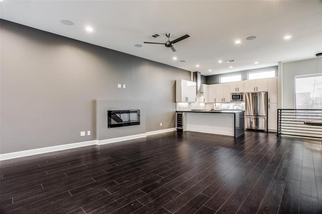 HICKORY VISTA TOWNHOMES - Residential Lease