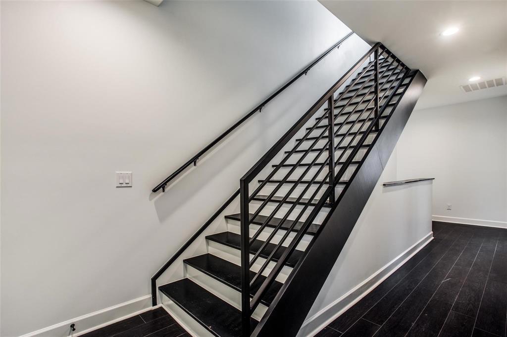HICKORY VISTA TOWNHOMES - Residential Lease