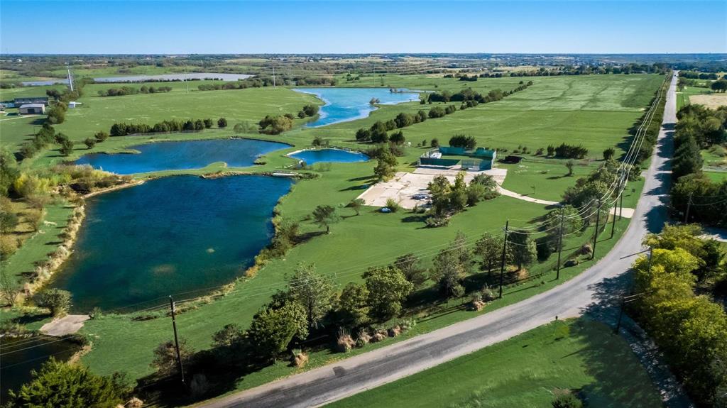 Build your dream home in a sought after location in an area of luxury built homes in a prime location for Heath schools. Property is vacant land located outside of city limits, zoned for agricultural use ensuring long-term farming potential and possible tax benefits. This picturesque property with multiple ponds and open fields offers endless opportunities for residential development, farming, ranching or sustainable agriculture projects.