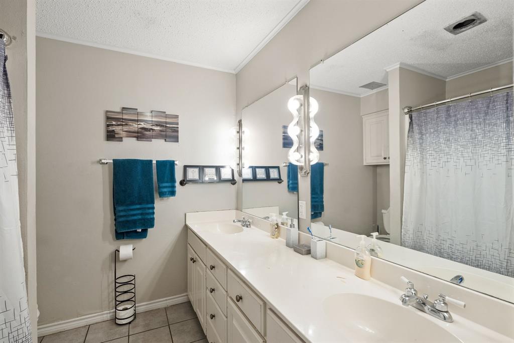 PALUXY SQUARE - Residential Income