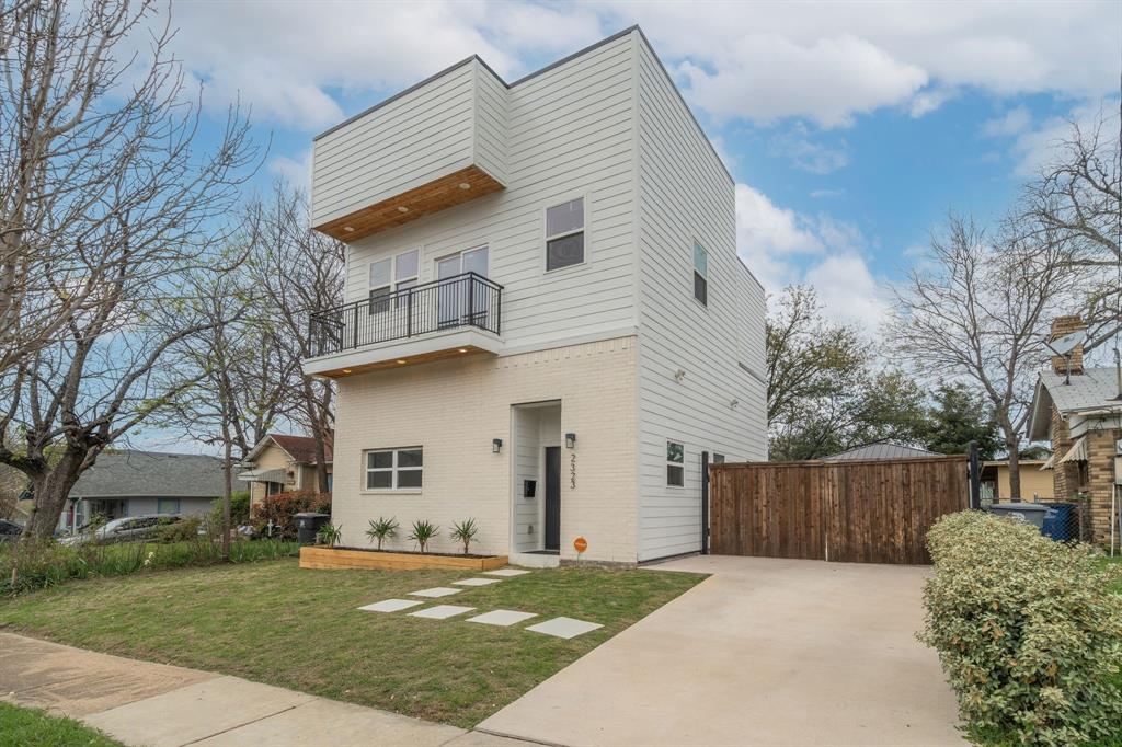 This stunning modern home in Dallas boasts 4 spacious bedrooms and 4 bathrooms, offering a perfect blend of sleek design and comfort. Natural light floods the open living spaces, highlighting the clean lines. The open kitchen, complete with new appliances, flows seamlessly into the expansive living area, ideal for entertaining. Each bedroom has ample closet space. Outside, a beautiful pergola patio and huge yard offer a private oasis in the heart of the city and cultural hotspots. You’ll have the city’s finest at your fingertips—whether you're catching a Mavericks game, enjoying a night out in Victory Park, or indulging in Dallas’s thriving culinary scene, this home places you right in the pulse of it all—while still offering a private sanctuary to come home to. 
This property could be a game-changing opportunity! The expansive lot offers more than just space—it unlocks potential. Imagine building an Airbnb or a rental property right on site, transforming this home into not just a residence, but a thriving hub of investment potential. It’s a canvas for your vision—ready for you to turn possibilities into reality!