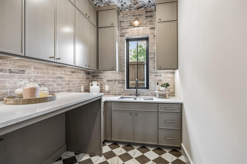 Prestonwood - Residential